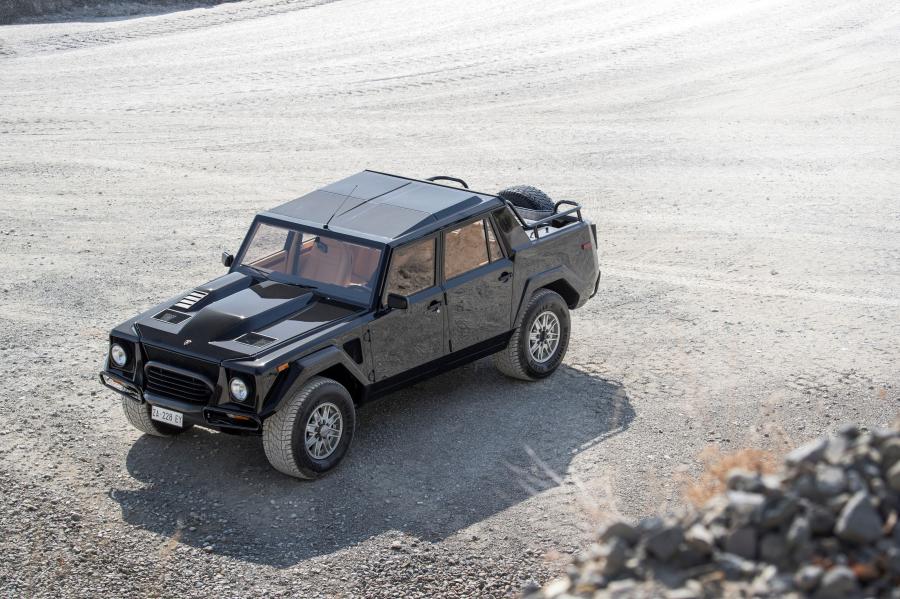  Lamborghini LM002 1990 года  (NA) (фото 25 из 55)